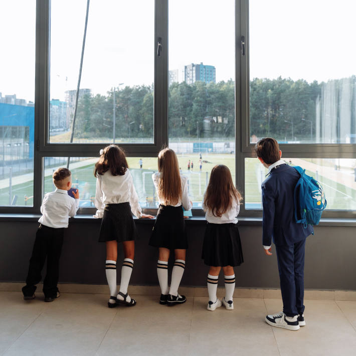 Volta às aulas com a saúde auditiva revista